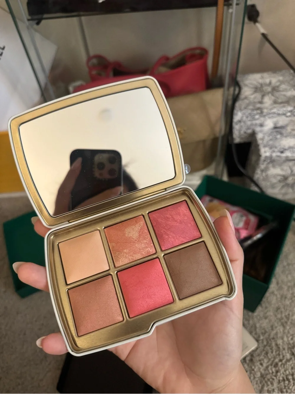 Hourglass Ambient Lighting Edit Eye Palette - White and Gold Packaging